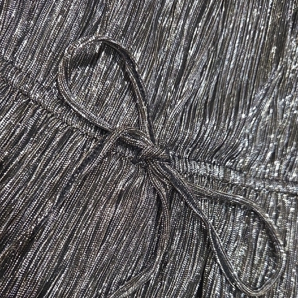 White House Black Market Silver Metallic Top - Picture 4 of 6